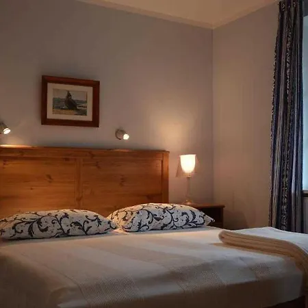 Lee In Bobeck Holiday home