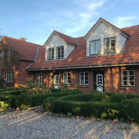 Holiday home Lee In Bobeck